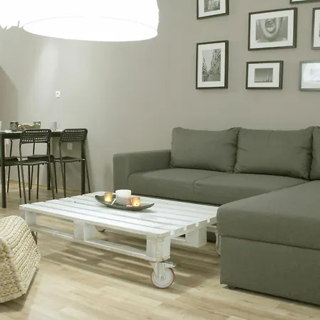 Apartament Cozy *